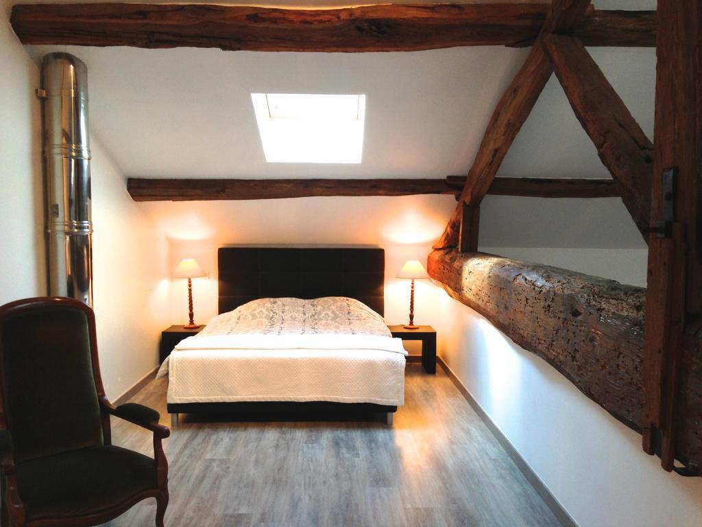 Les Hauts De Cluny Exterior photo